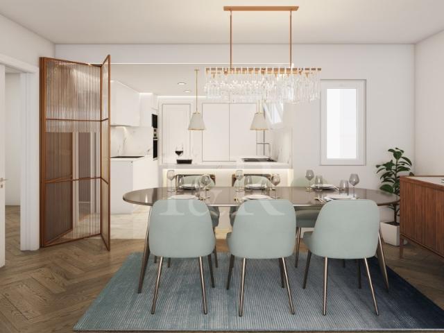 Apartamento T2 com varanda, estacionamento e arrecadação, Lisboa