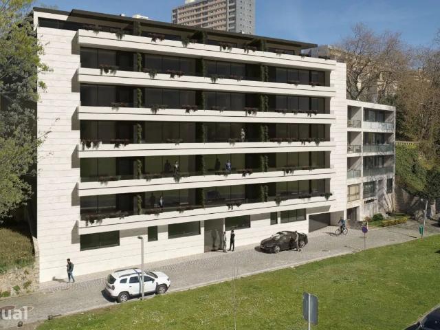 Penthouse T2 com terraço no Edifício Santiago em Leça da Palmeira