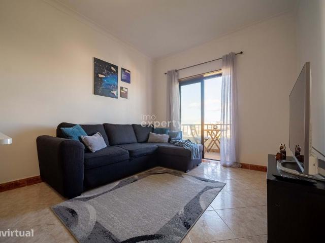 Apartamento T2 com varanda no Feij