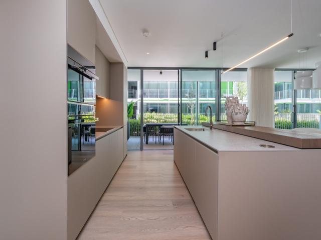Apartamento T2 com varanda no South Building Prata Riverside Village