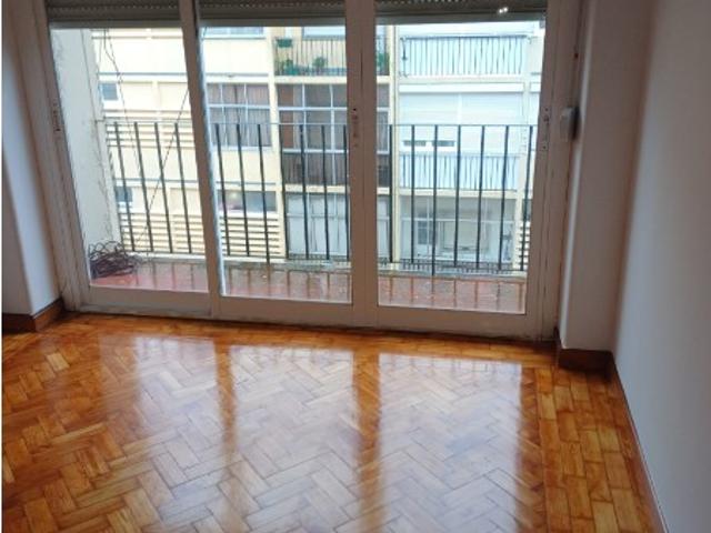 Apartamento T2 com Varanda Queluz