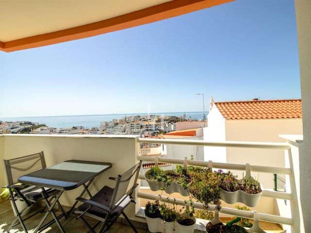 Apartamento T2 com Vista Mar e Garagem no Centro de Albufeir. 106m² Albufeira Olhos de Água