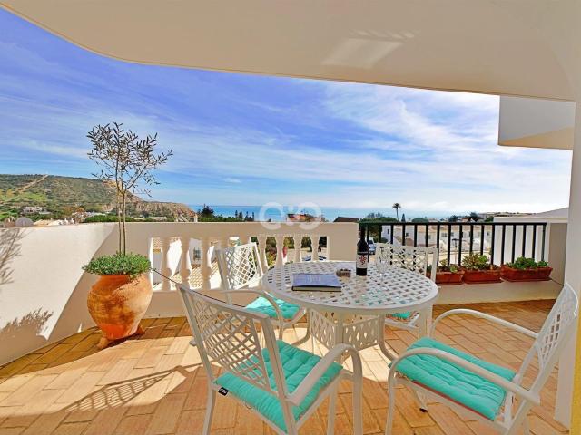 Apartamento T2 Com Vista Mar E Lugar De Garagem Privativo 139m² Praia da Luz