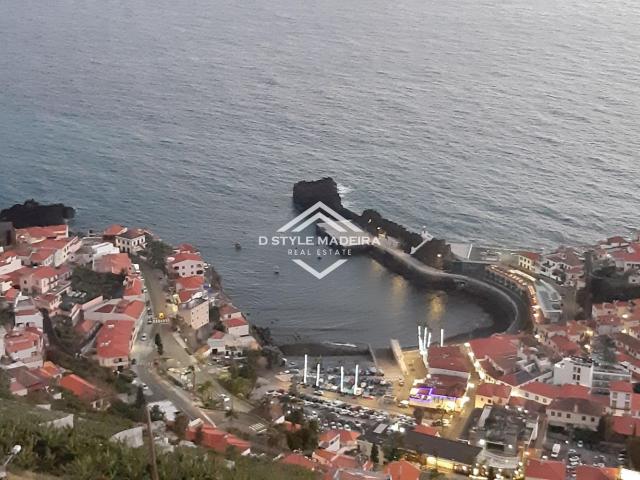 Apartamento T2 com vista mar e piscina privada, Câmara de Lo. 128m² Câmara De Lobos