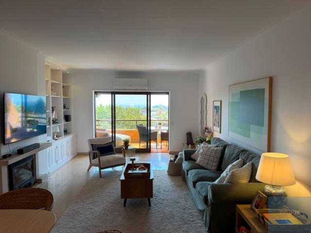 Apartamento T2 com Vista Mar em Cascais
