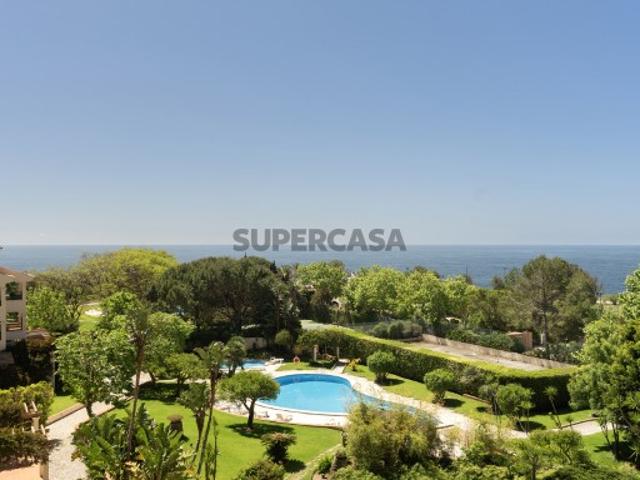 Apartamento T2 com vista mar, em condomínio privado Cascais