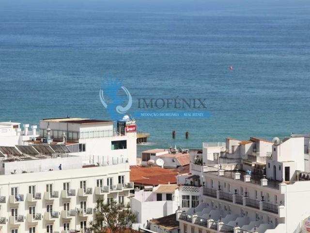 Apartamento T2 com vista mar localizado no Cerro de Malpique. 107m² Albufeira e olhos de água