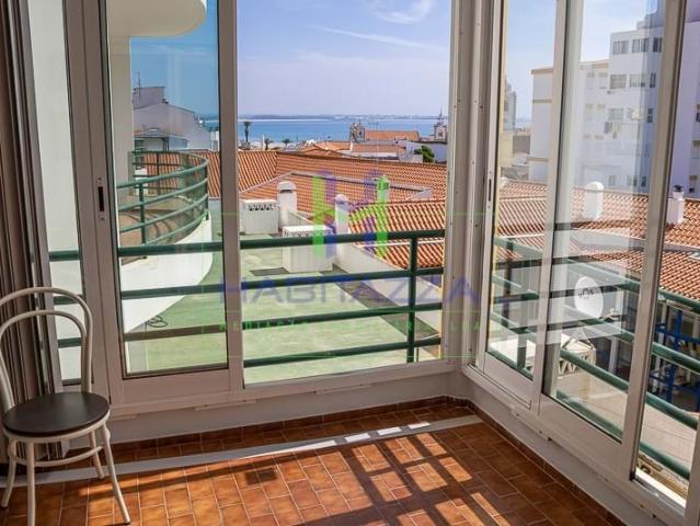 Apartamento T2 com Vista Mar, para arrendamento anual, no centro histórico de Lagos, Lagos, Centro histórico