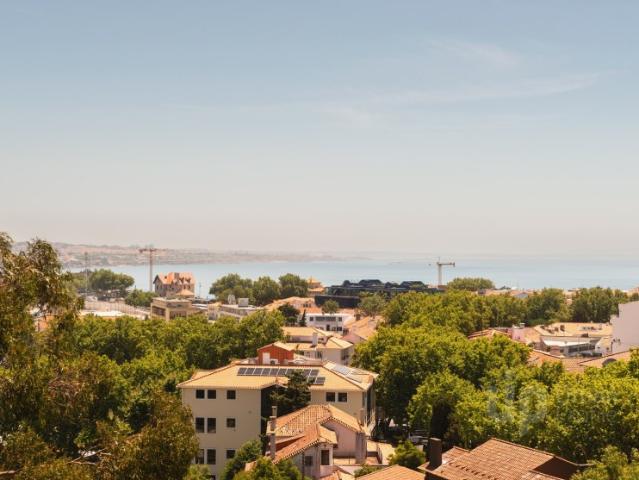 Apartamento T2 com vista mar para venda no centro de Cascais