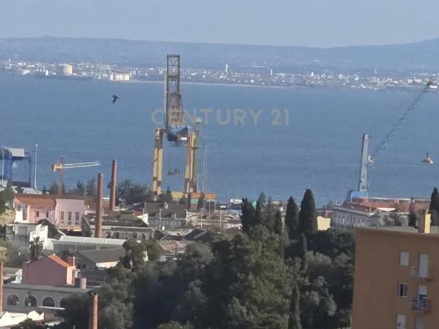 Apartamento T2 com Vista Panorâmica em Beato, com vigilância no condômino de 24horas/ano Aceita se PERMUTA