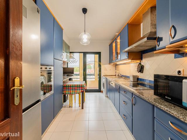 Apartamento T2 com vista rio e mata Jamor, Cruz Quebrada