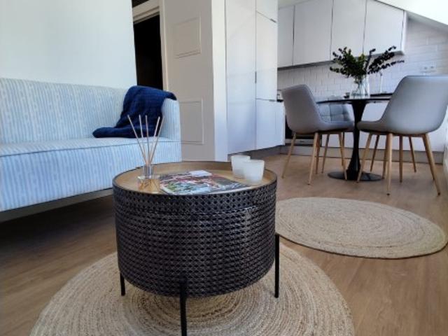 Apartamento T2 com VISTA RIO Remodelado e Equipado em São Vicente Lisboa