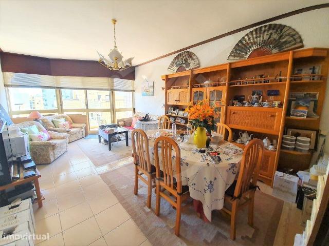 Apartamento T2 com vistas de mar a 300 mt da praia Pvoa de Varzim