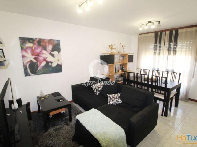 Apartamento T2 com Vistas Desafogada e Excelente Localização, ao metro da Fonte do Cuco | 26084088857