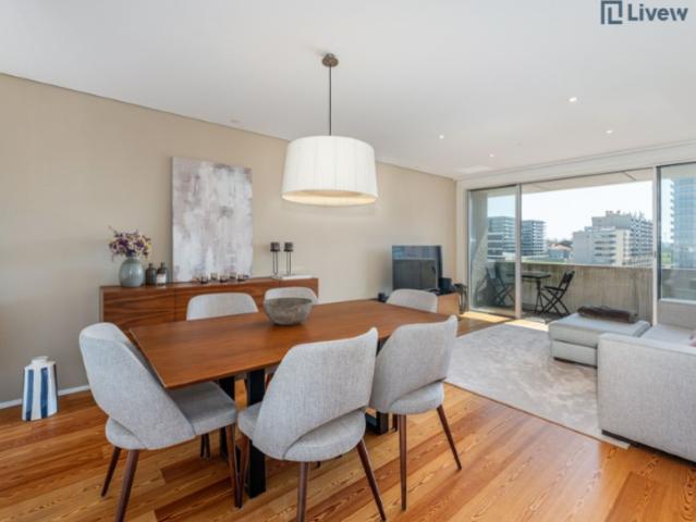 Apartamento T2, como novo, em Matosinhos Sul