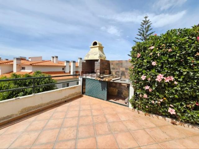 Apartamento T2 completamente renovado com vista mar no Garajau