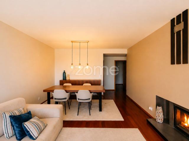 Apartamento T2 Condomínio Páteo de Quires Vila Nova da Telha