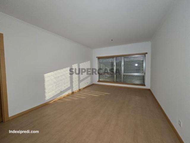 Apartamento T2 C/lugar de garagem de excelentes acabamentos