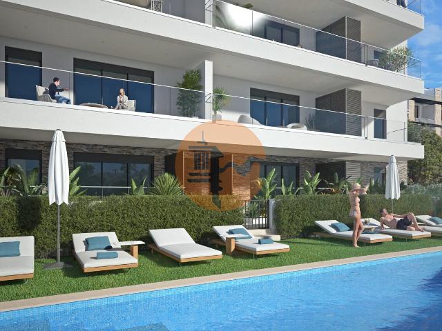Apartamento T2, de 2. º andar, com varanda e muita luminosidade num empreendimento com piscina em Tavira