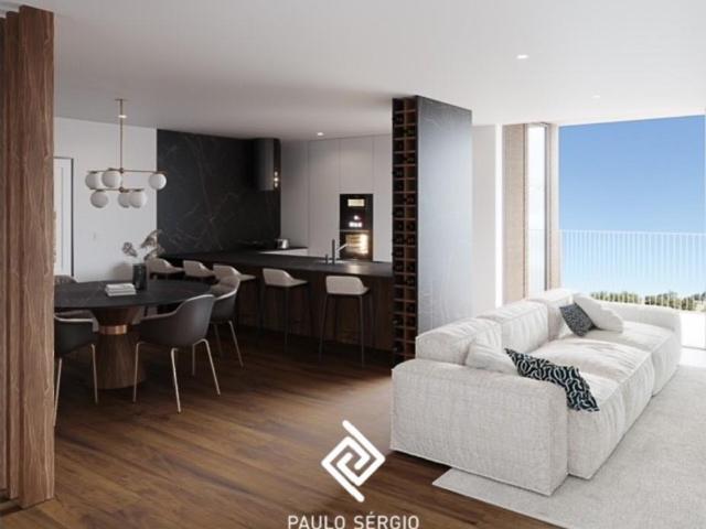 Apartamento T2 de alto luxo no Centro de Santa Maria da Feir. 105m² Feira