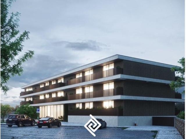 Apartamento T2 de alto luxo no Centro de Santa Maria da Feir. 102m² Feira