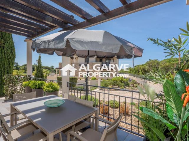 Apartamento T2 de luxo no coração do prestigiado Resort e Ho. 123m² Quarteira