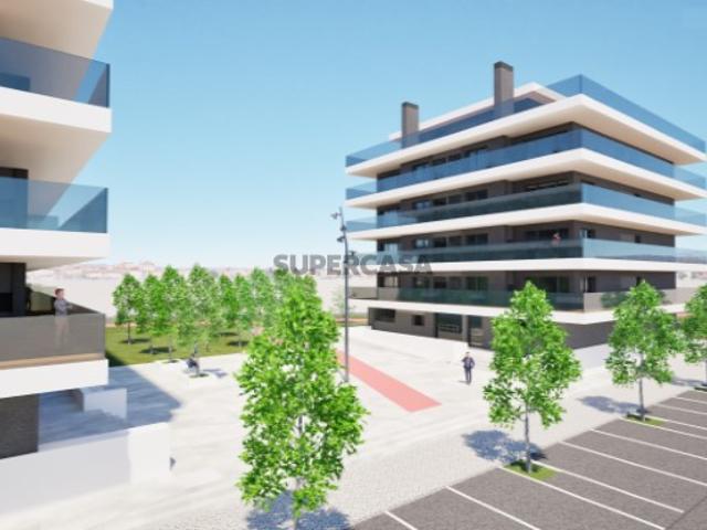 Apartamento T2 de Luxo com varanda e parqueamento em inicio de construção