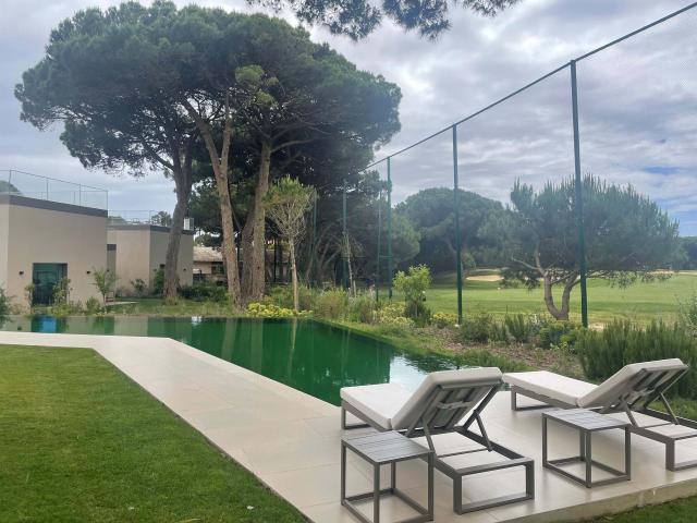 Apartamento T2 de Luxo com Jardim Privativo no Marinha Prime – Quinta da Marinha, Cascais