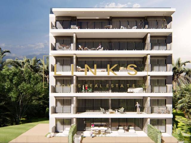 Apartamento T2 de Luxo com Piscina e Vista Mar no Funchal 101m² São Martinho