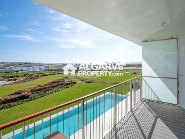Apartamento T2 de Luxo em frente da praia de Armação de Pêra. 118m² Armação De Pêra