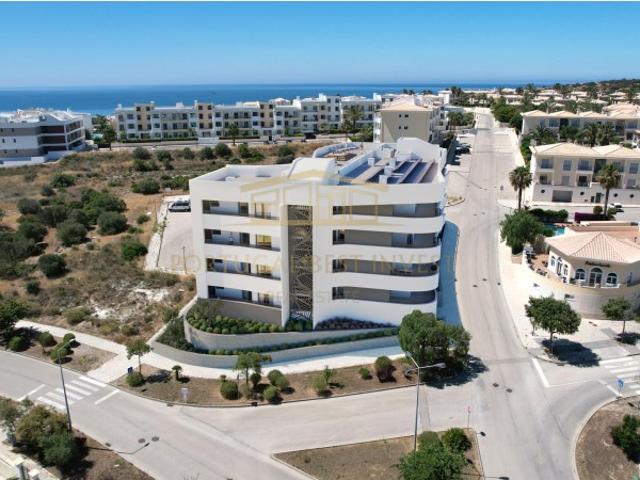 Apartamento T2 de luxo perto da praia de Porto de Mós, Lagos