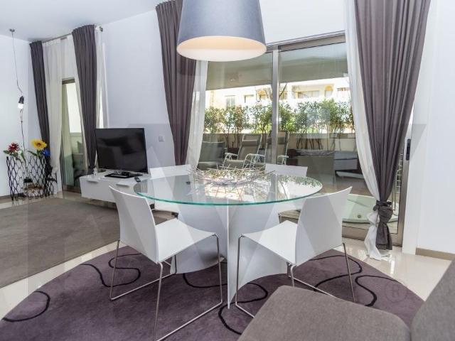 Apartamento T2 · Praia da Rocha · Foz Palace