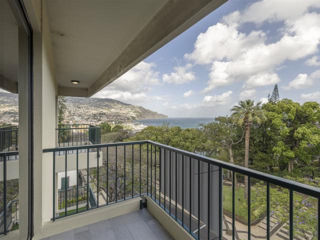 Apartamento T2 de sonho com vista deslumbrante sobre a Baía. 90m² Sé Funchal