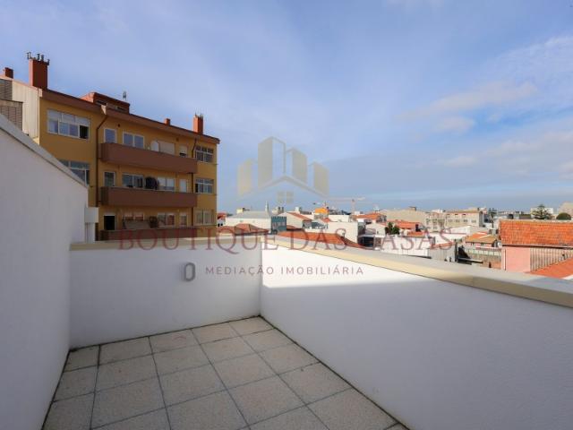 Apartamento T2 Duplex com Terraço em Matosinhos Sul