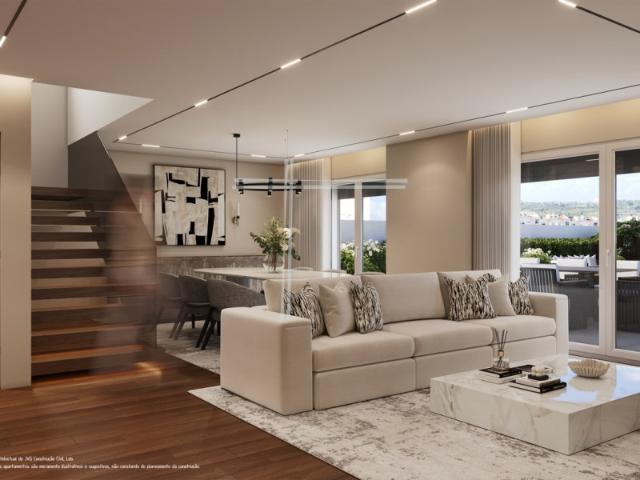 Apartamento T2 Duplex, com varanda e parqueamento Feijó