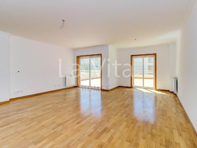 Apartamento T2 Duplex Alto de Algés. 133m² Algés, linda a velha e cruz quebrada dafundo