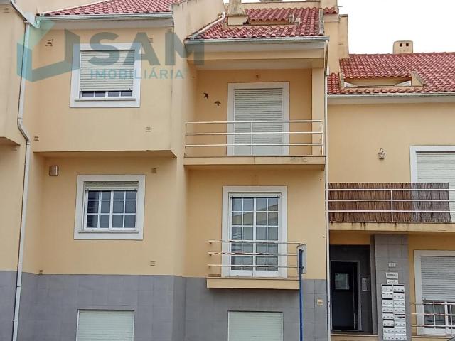 Apartamento T2 Duplex em São Bernardino 90m² Atouguia Da Baleia