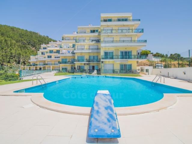 Apartamento T2 Duplex em Sesimbra com Piscina e vista Mar