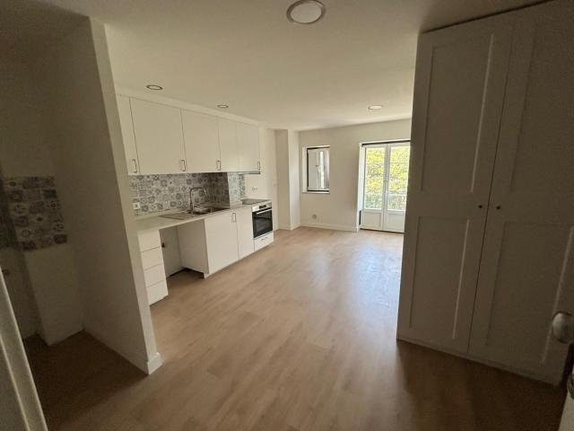 Apartamento T2 Duplex no Paço da Rainha | Wallis Real Estate