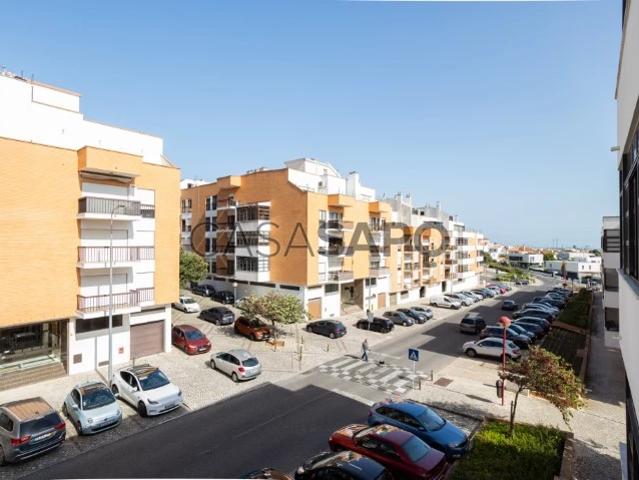 Apartamento T2 Duplex para alugar em Oeiras