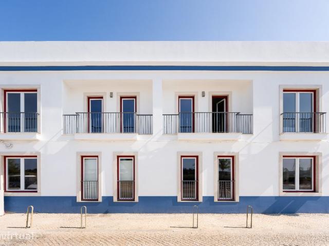 Apartamento T2 Duplex venda na avenida Joo Soares Branco