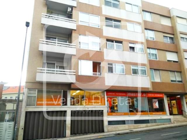 Apartamento T2 e Parqueamento, em Santo Ildefonso, Porto. IMÓVEL DA BANCA