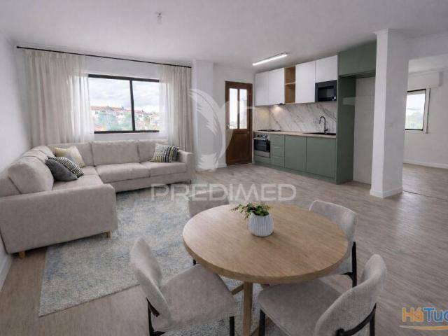 Apartamento T2 | Elevador | Remodelado | Rio Tiinto | 26064055243