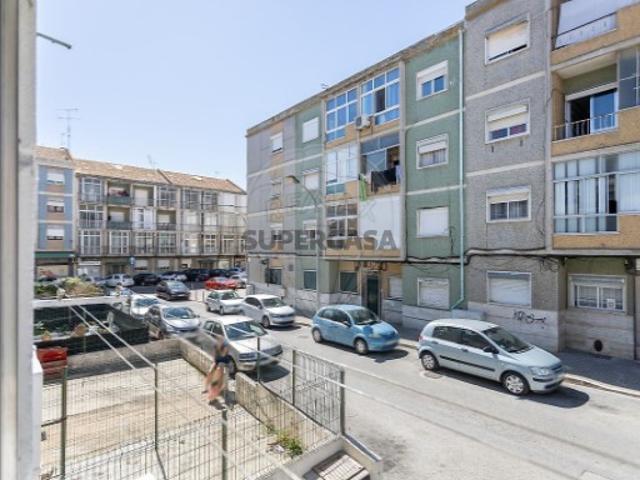 Apartamento T2 em São Sebastião