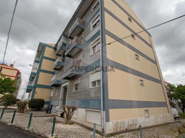 Apartamento T2 em Vialonga