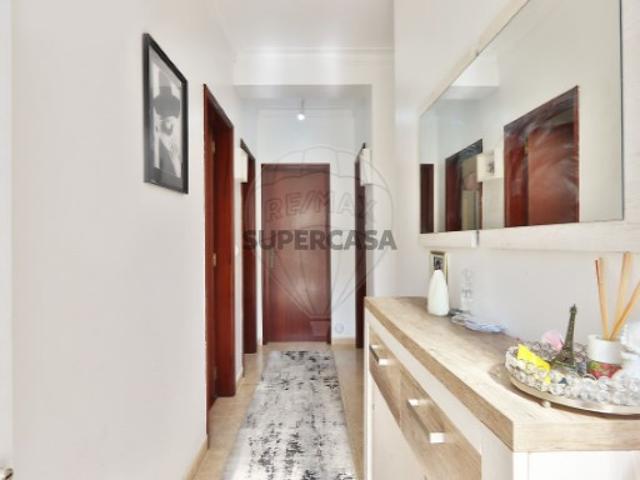 Apartamento T2 em Vialonga