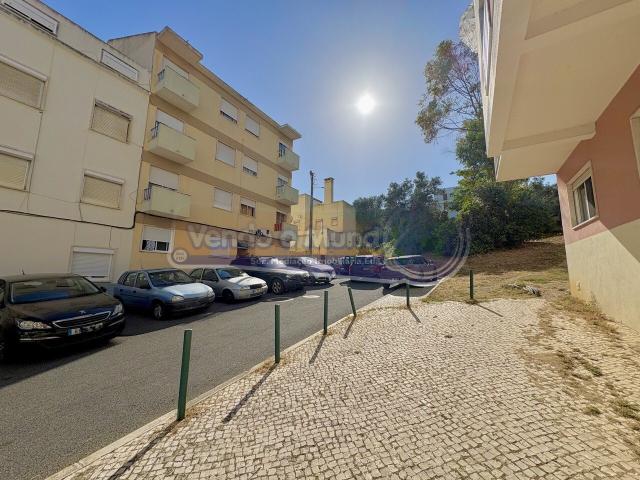 Apartamento T2 em Vila Franca de Xira VFX133