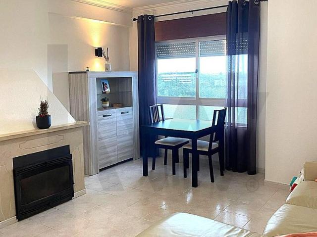 Apartamento T2 em Vila Fria, Porto Salvo, Oeiras com vista mar