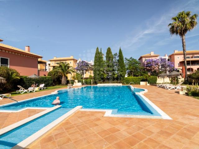 Apartamento T2 em zona de golf