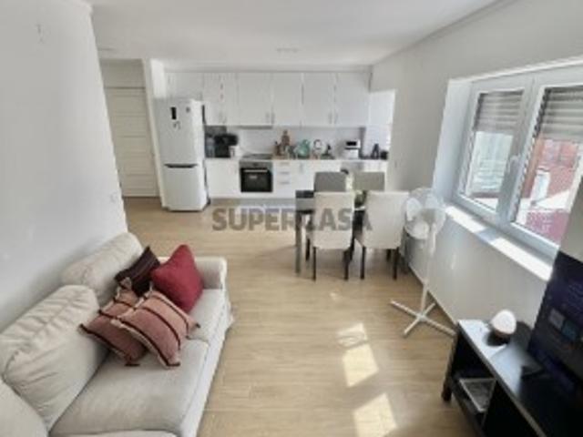 Apartamento T2 em A dos Cunhados e Maceira